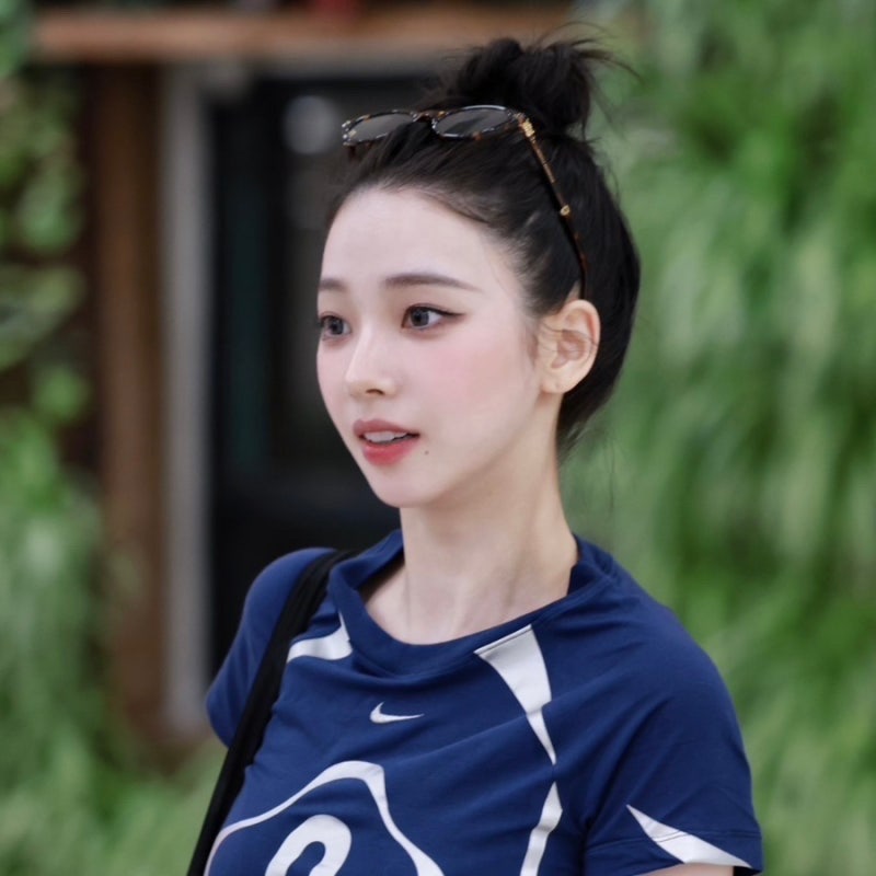 카리나 공항 입국 사진 (feat. 나이키)