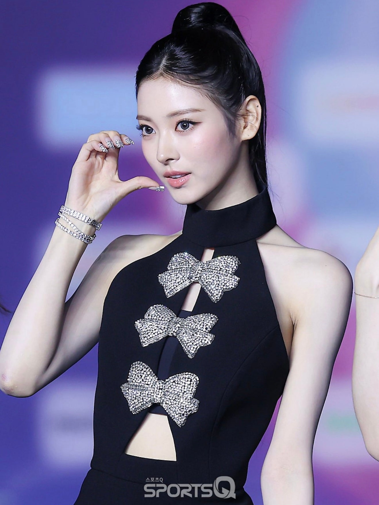 실물 이쁜걸로 유명해지고 있는 미야오 안나