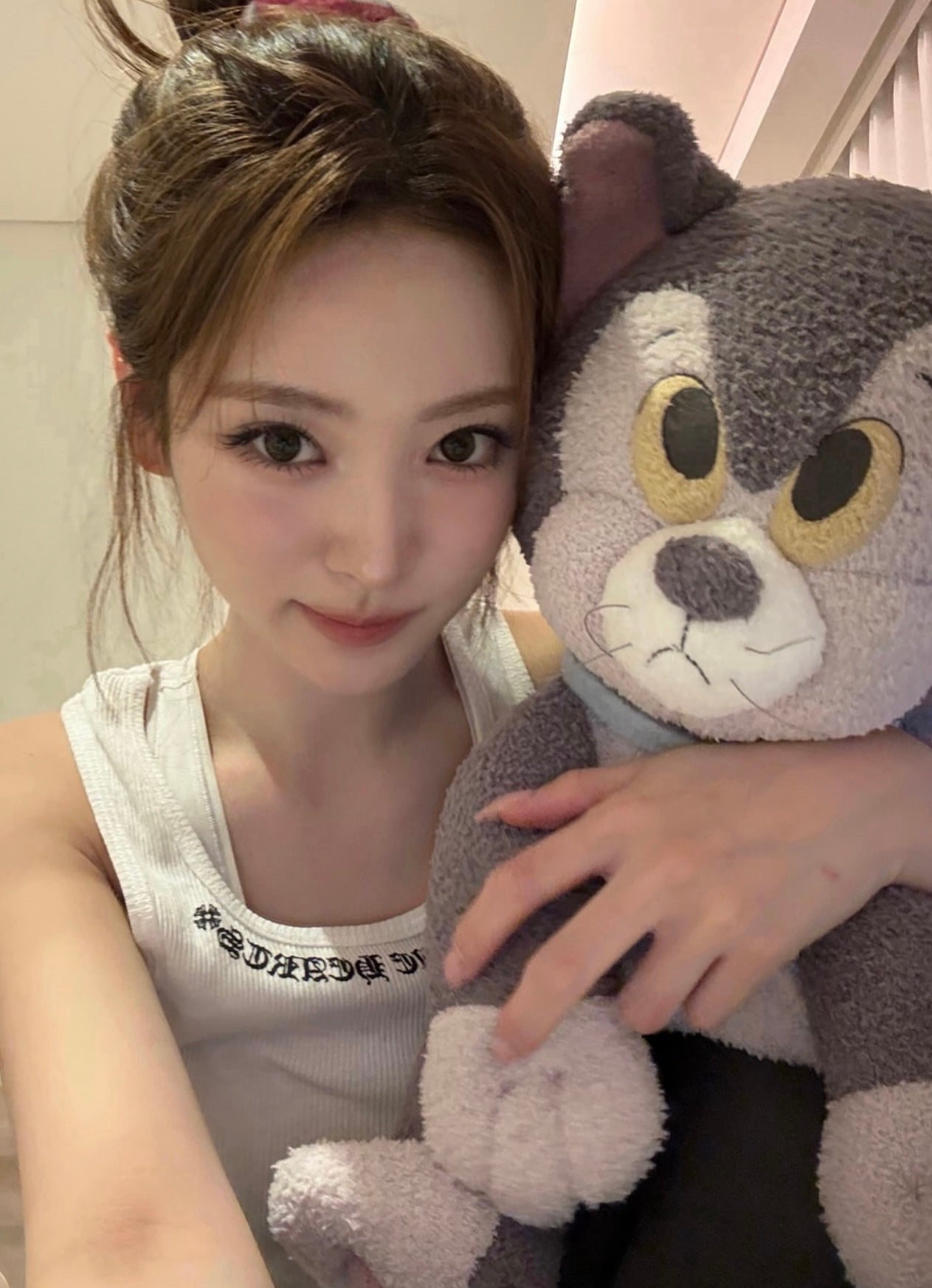 실물 이쁜걸로 유명해지고 있는 미야오 안나