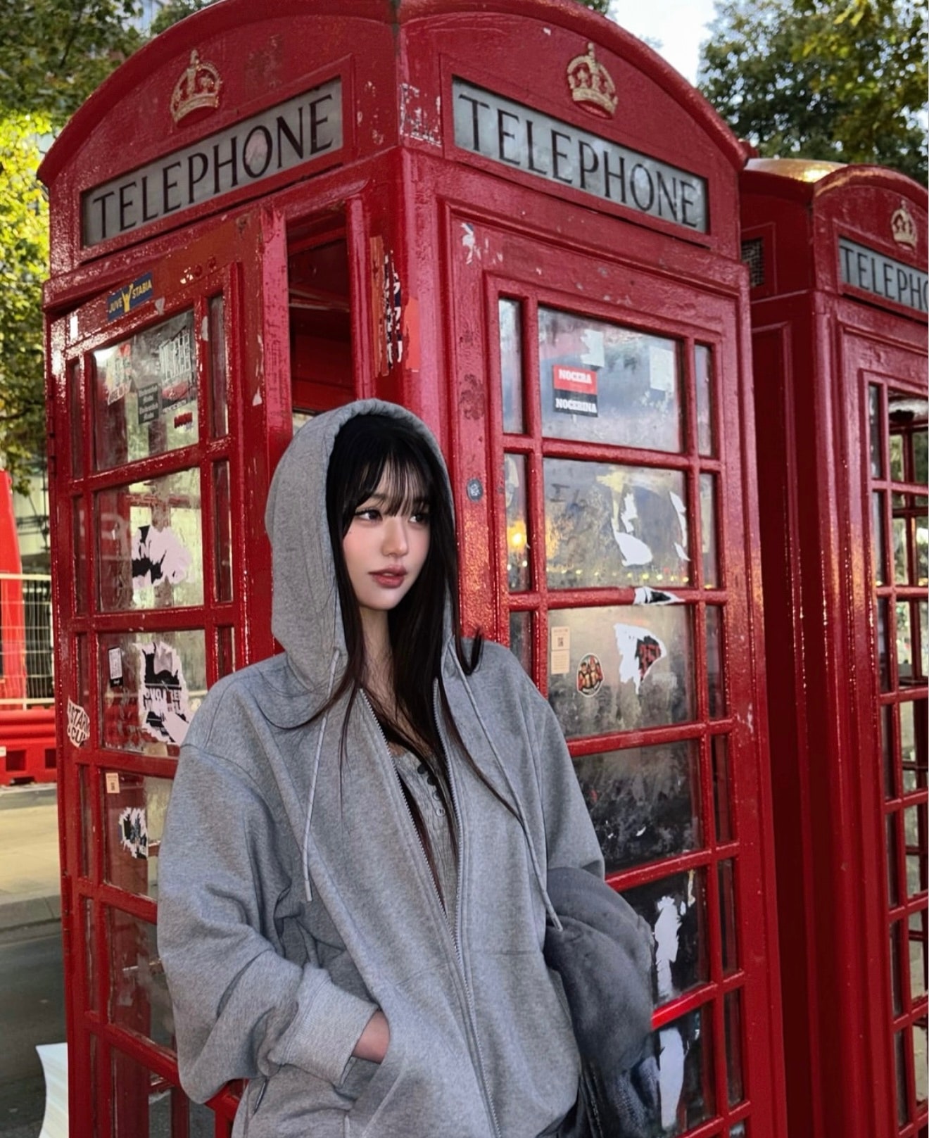 평범한 패션으로 런던 관광 사진 찍는 장원영