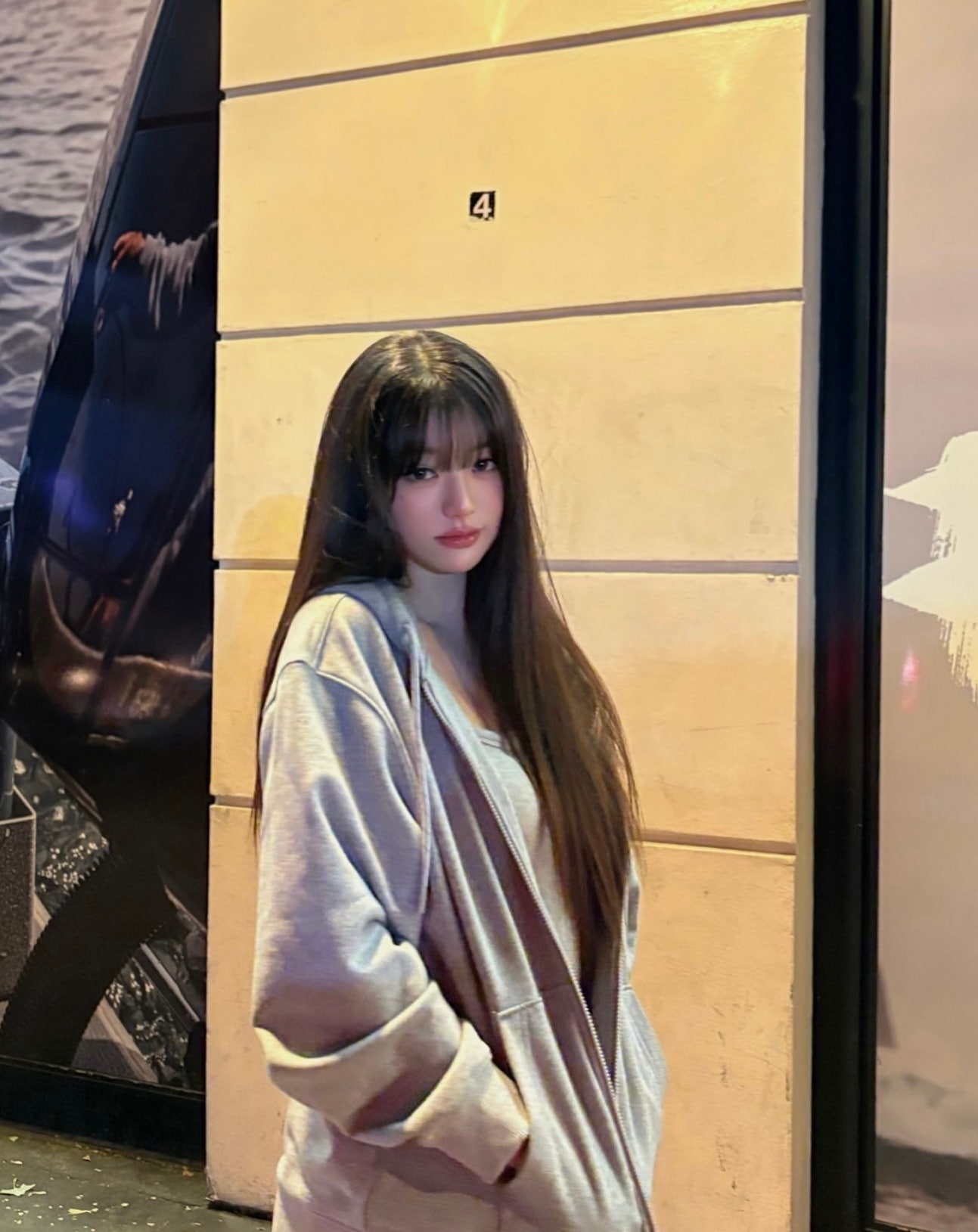 평범한 패션으로 런던 관광 사진 찍는 장원영