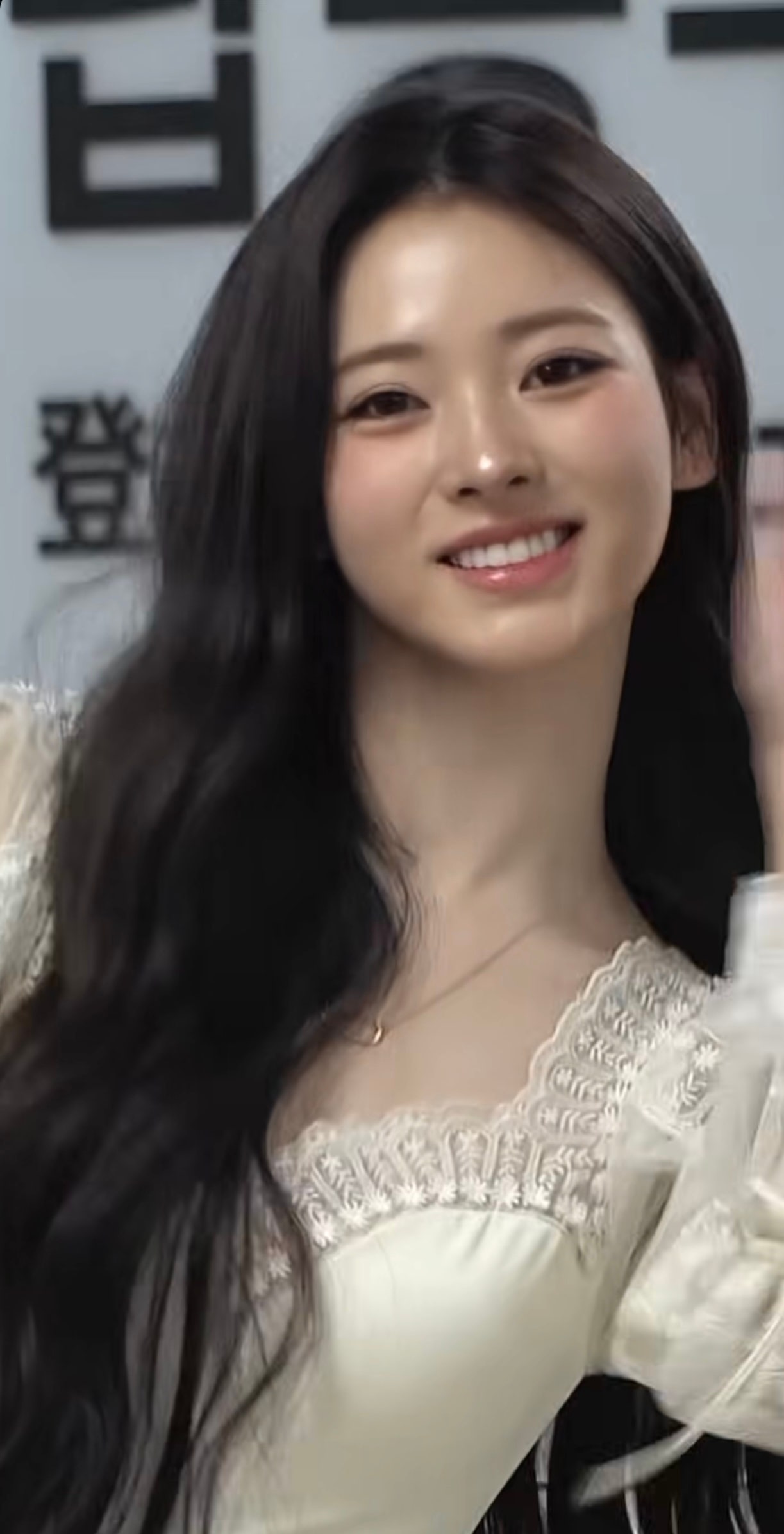 실물 이쁜걸로 유명해지고 있는 미야오 안나