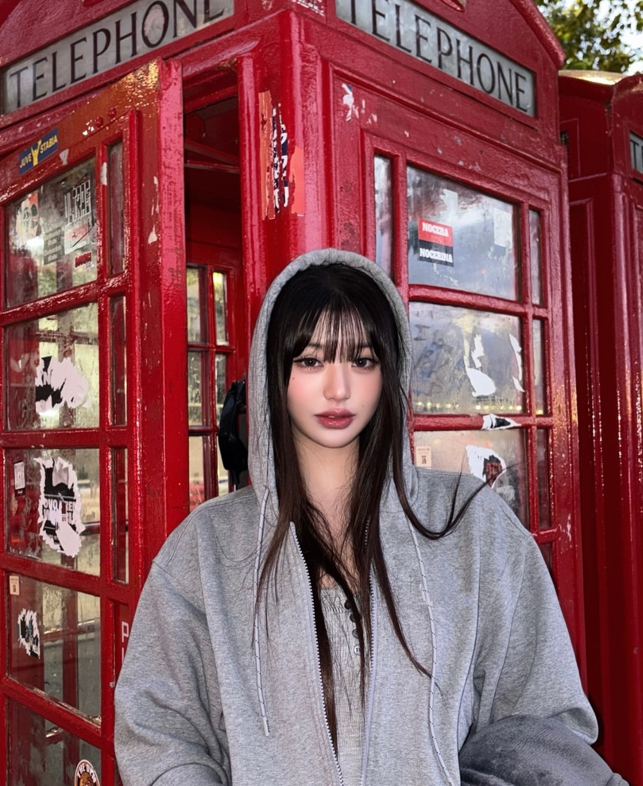 평범한 패션으로 런던 관광 사진 찍는 장원영