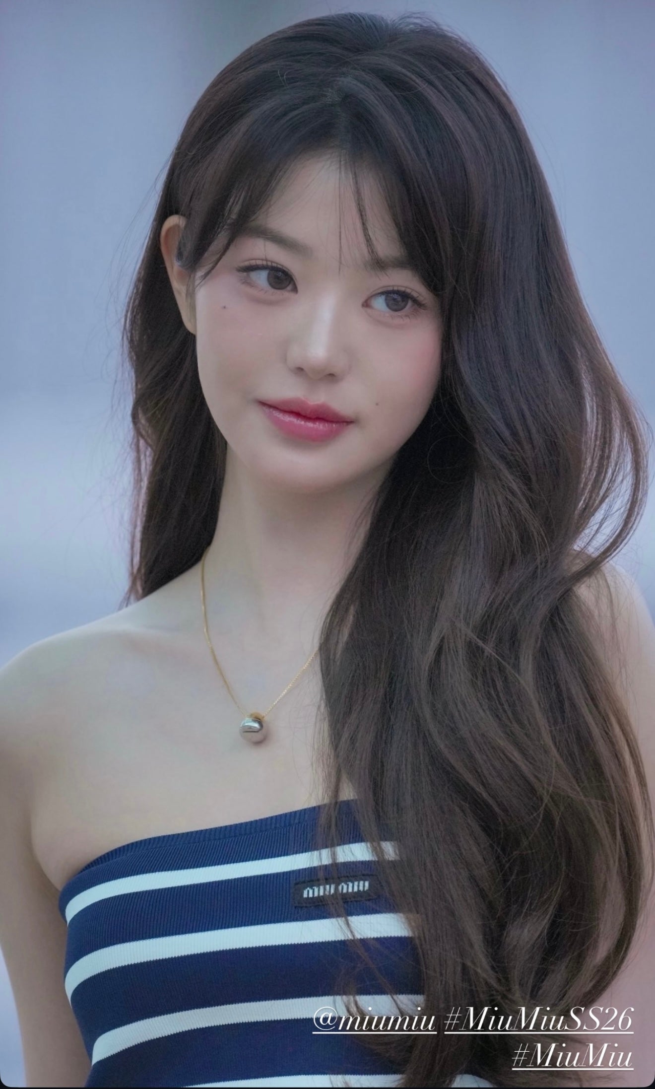 오늘 핫걸룩 입고 출국하는 장원영