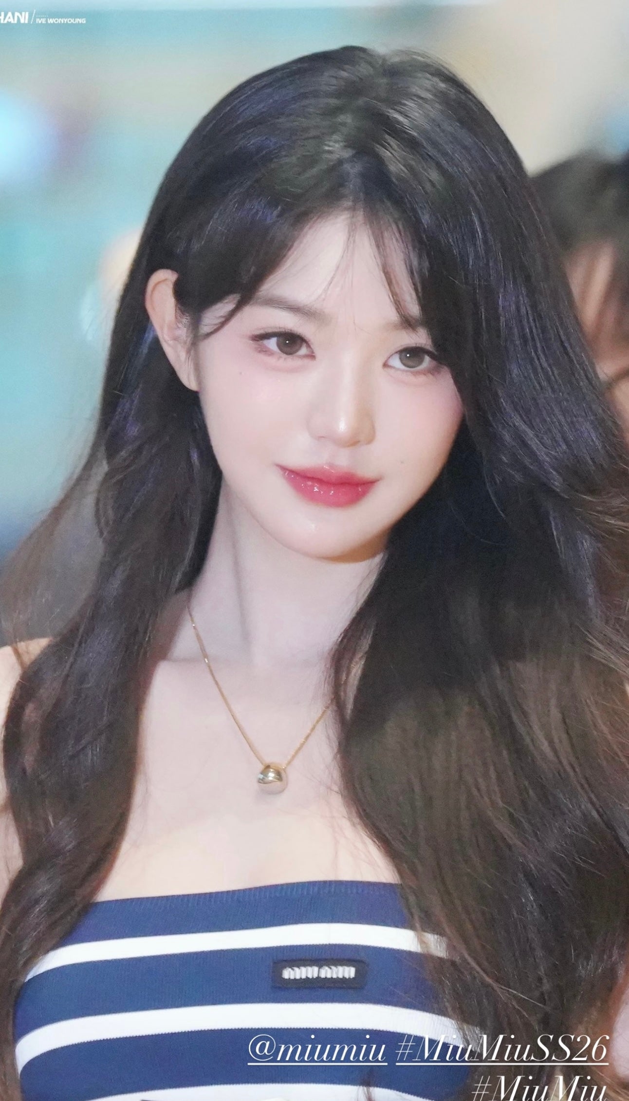 오늘 핫걸룩 입고 출국하는 장원영