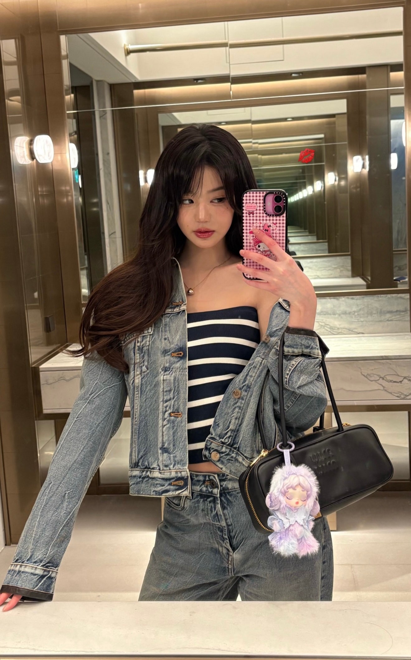 오늘 핫걸룩 입고 출국하는 장원영