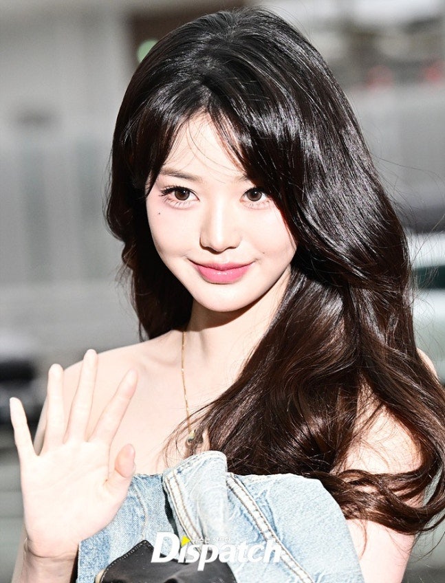 오늘 핫걸룩 입고 출국하는 장원영