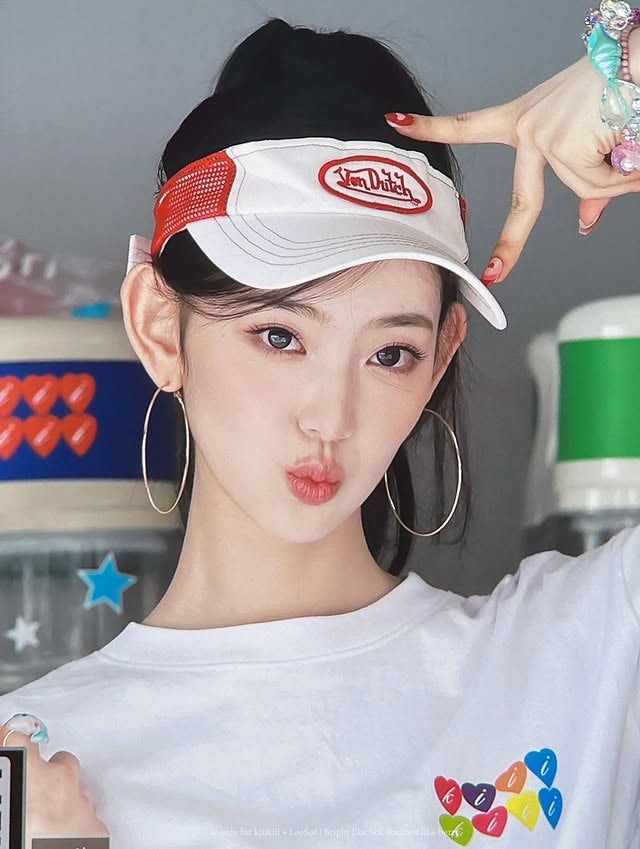 초미녀 키키 이솔