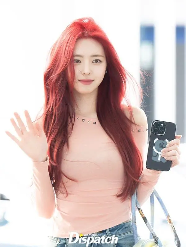 오늘자 ITZY유나 공항