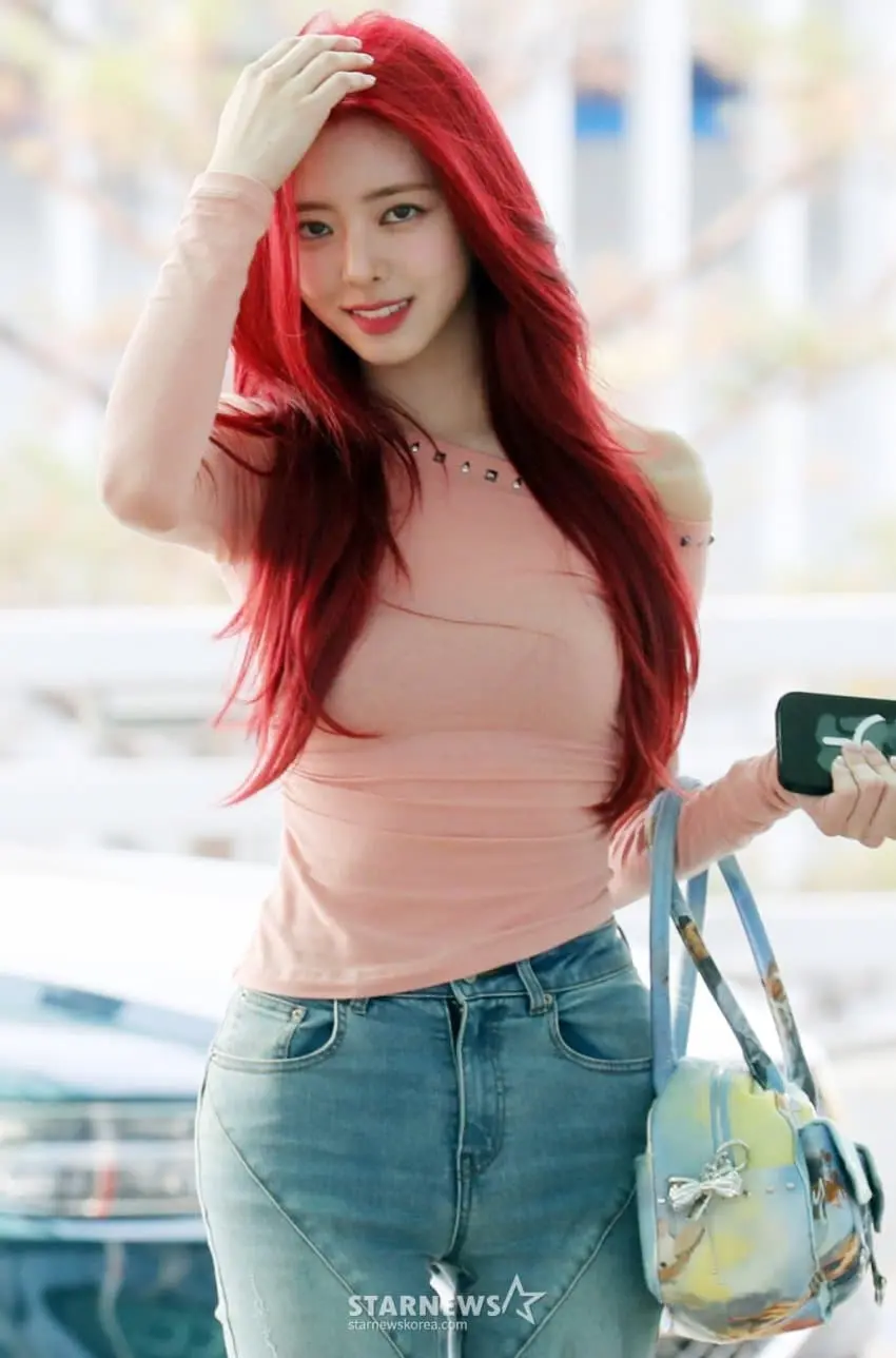 오늘자 ITZY유나 공항
