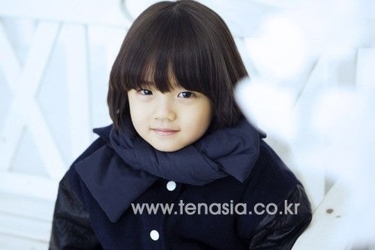 동백꽃 필구의 지금보다 더 어린 시절 ㅋ