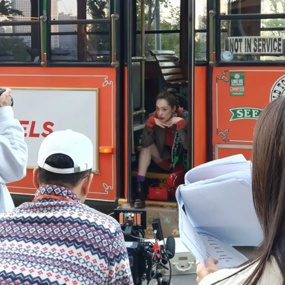 어제자 광고 촬영하던 설리