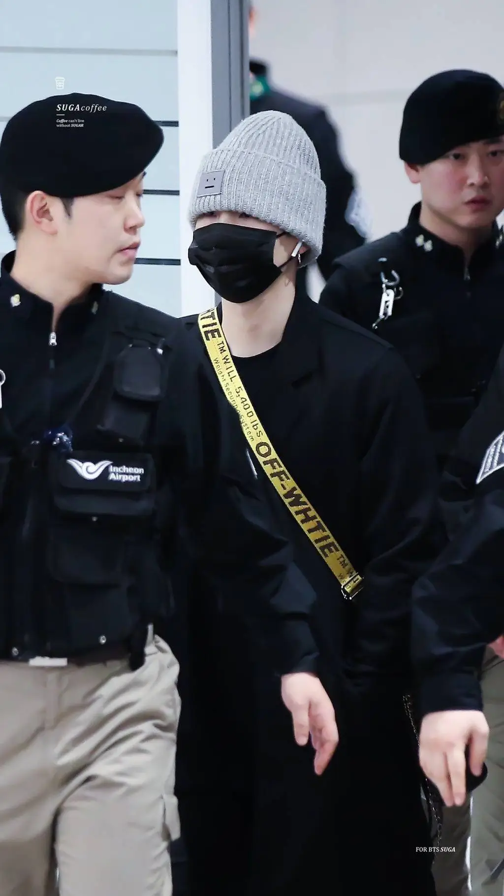 오프화이트 짭 잘못 산 것 같은 방탄소년단 슈가