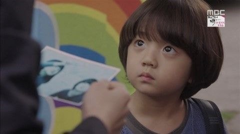 동백꽃 필구의 지금보다 더 어린 시절 ㅋ