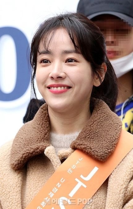 오늘자 한지민 한효주 (JTS 모금행사)
