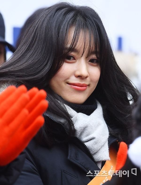 오늘자 한지민 한효주 (JTS 모금행사)
