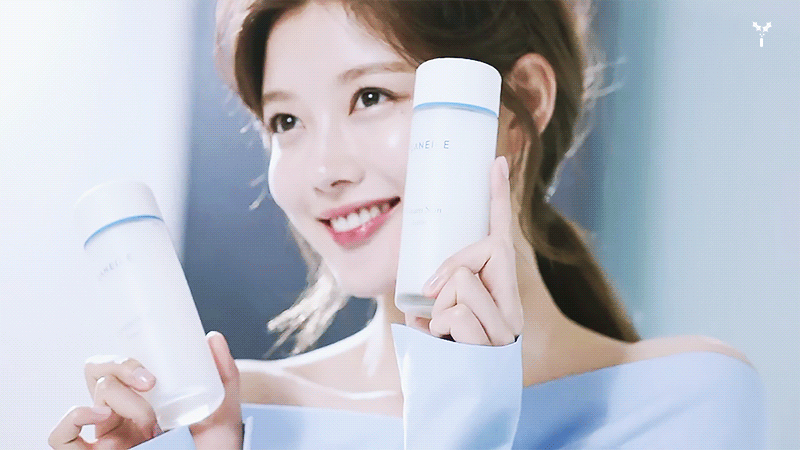 화장품 모델 등극한 김유정