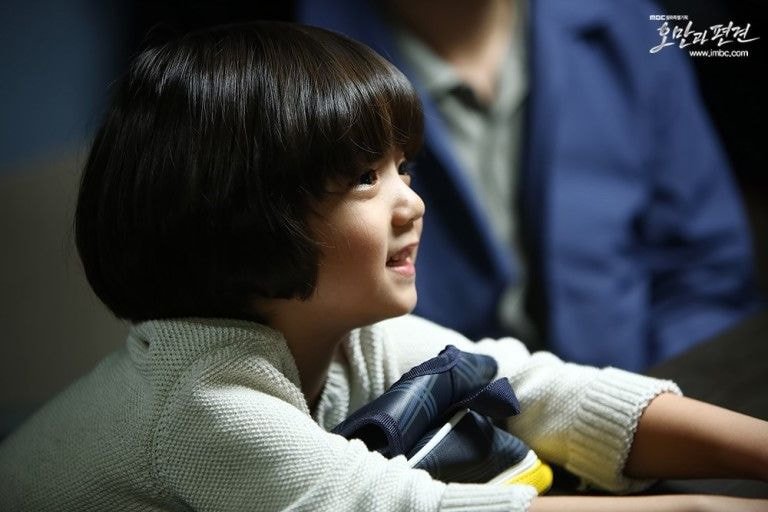 동백꽃 필구의 지금보다 더 어린 시절 ㅋ