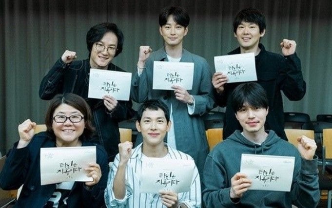 타인은 지옥이다 단체샷