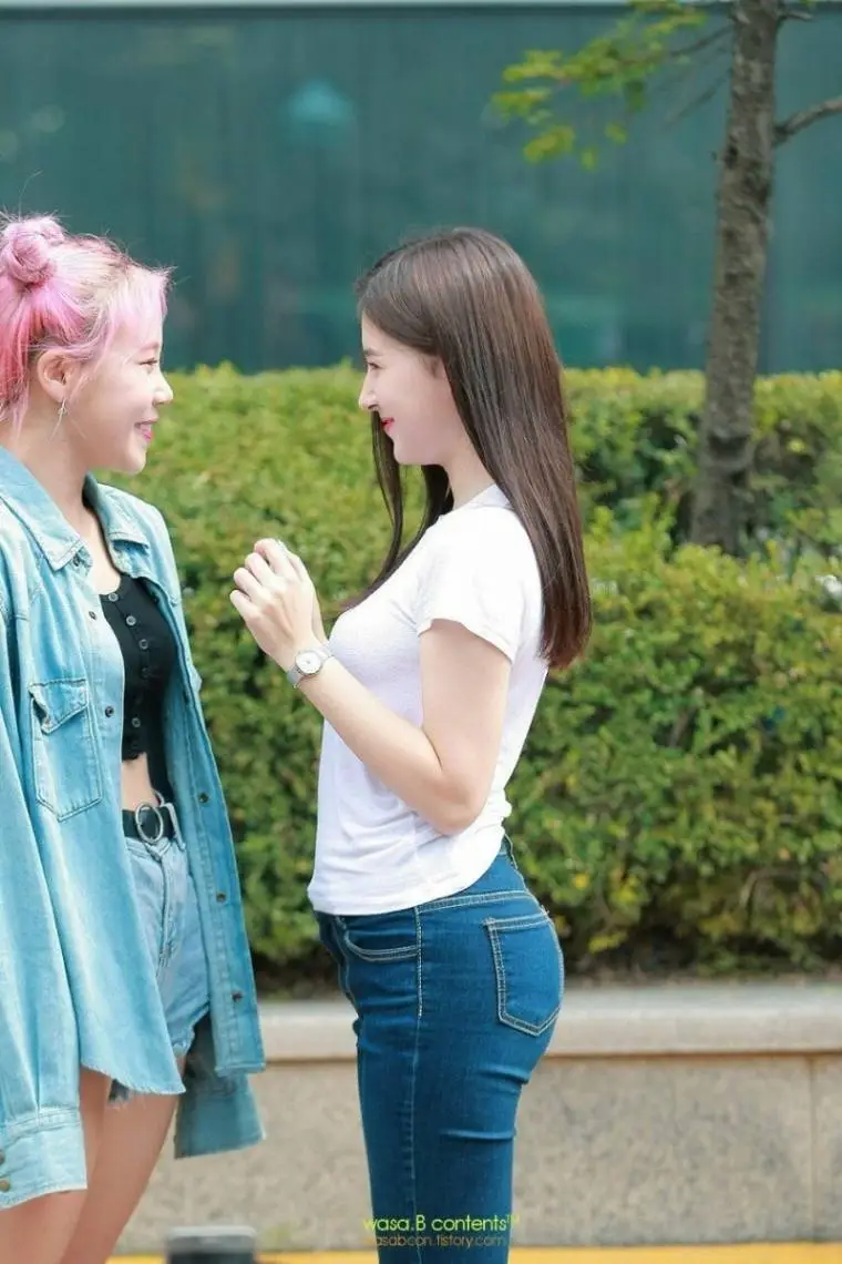 낸시는 옆모습이지.jpg