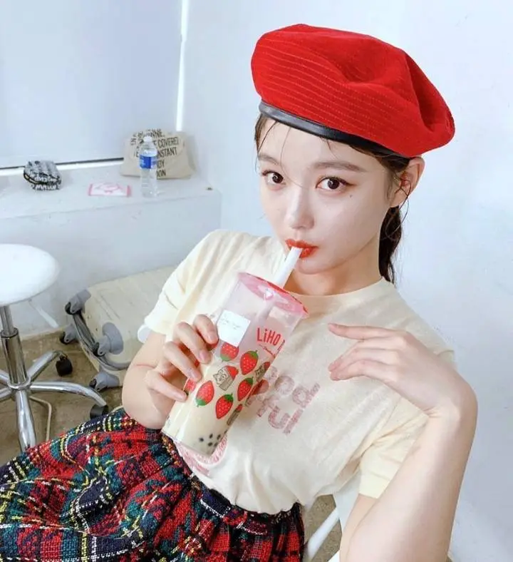 오늘자 김유정 인스타.jpg