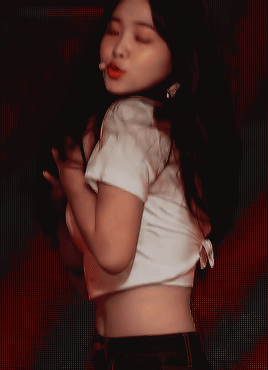 더 이상 어리지않아..레드벨벳 예리.gif
