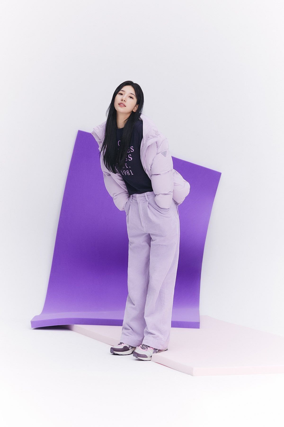 수지 게스 화보 움짤 영상