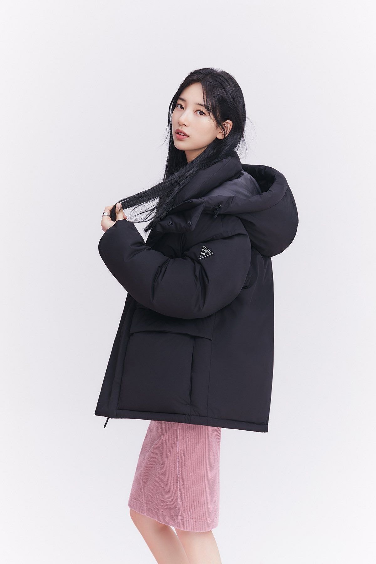 수지 게스 화보 움짤 영상