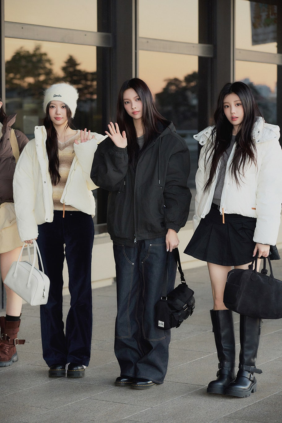 아일릿 겨울 공항패션