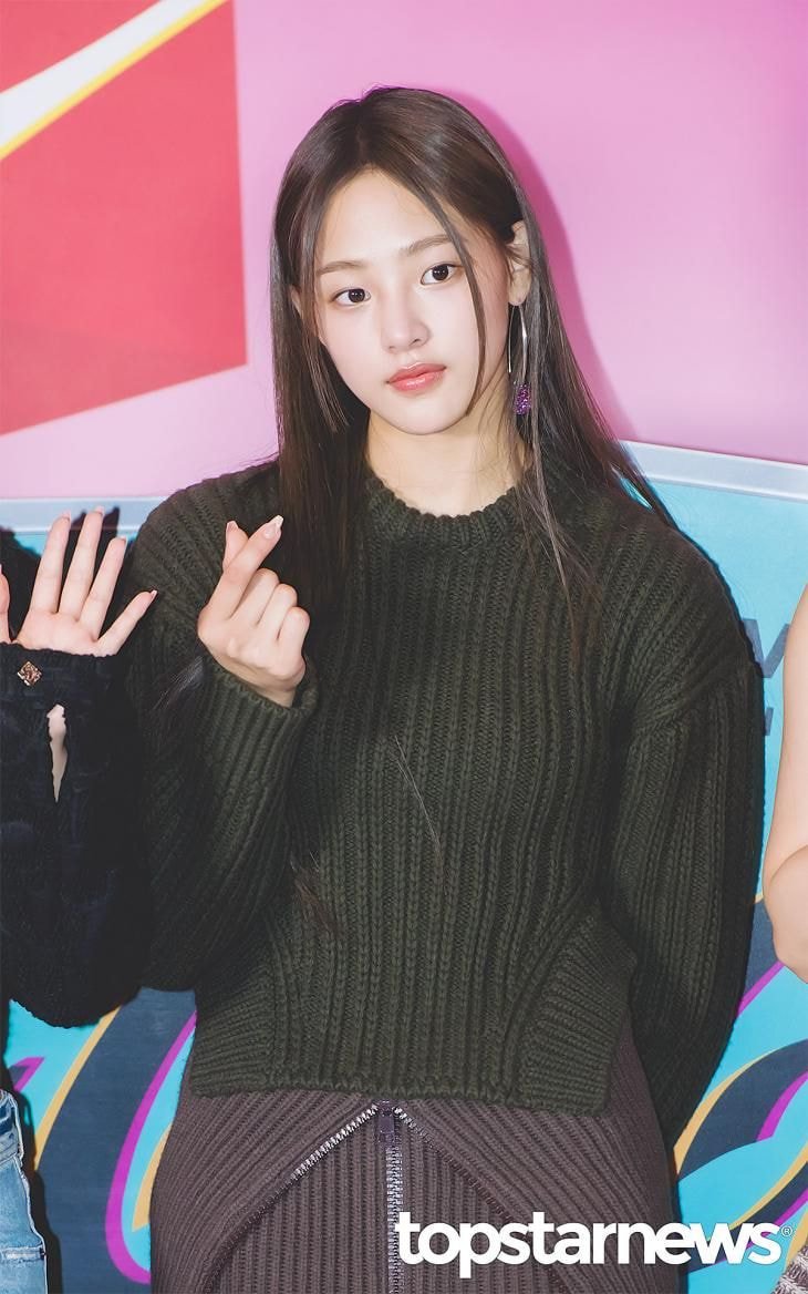 오늘자 코카콜라 행사에 참여한 뉴진스
