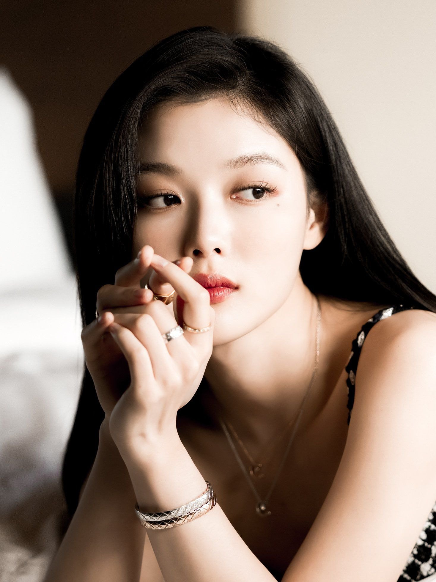 최근 샤넬화보찍은 김유정