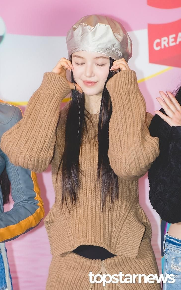 오늘자 코카콜라 행사에 참여한 뉴진스