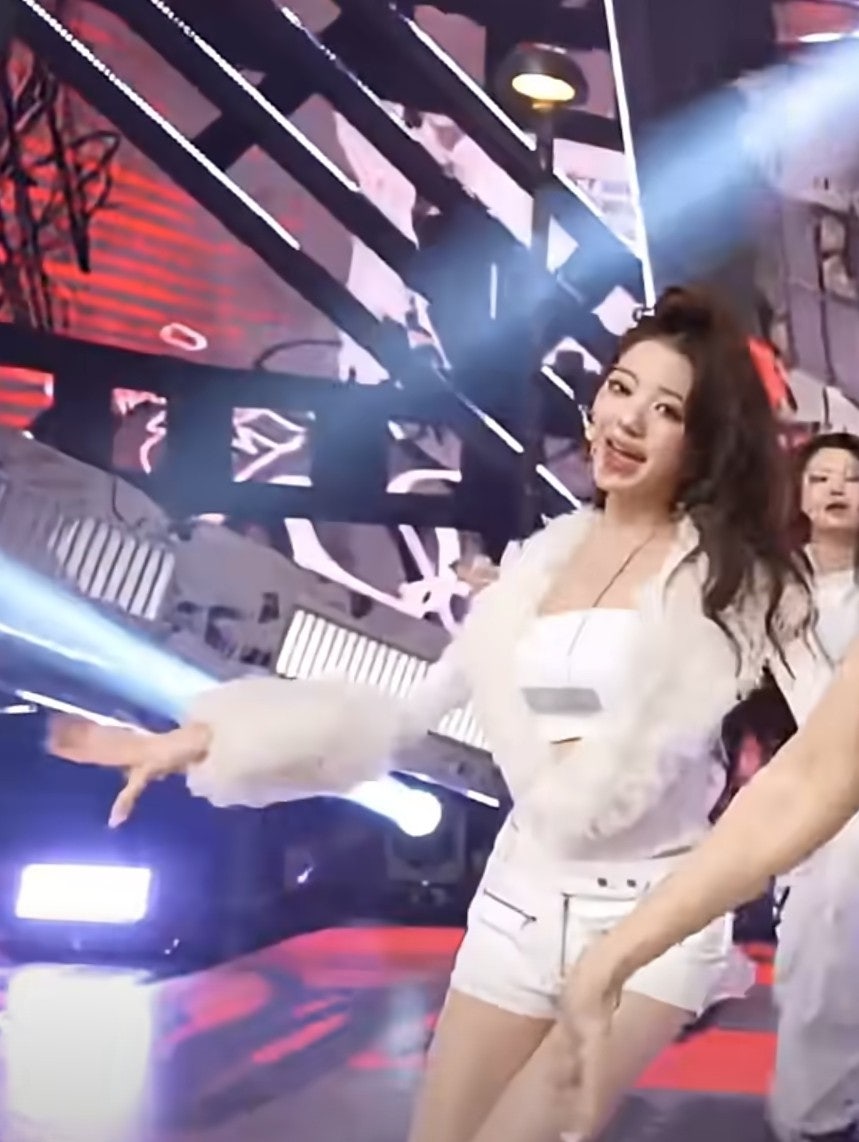 실수도 하는 장원영