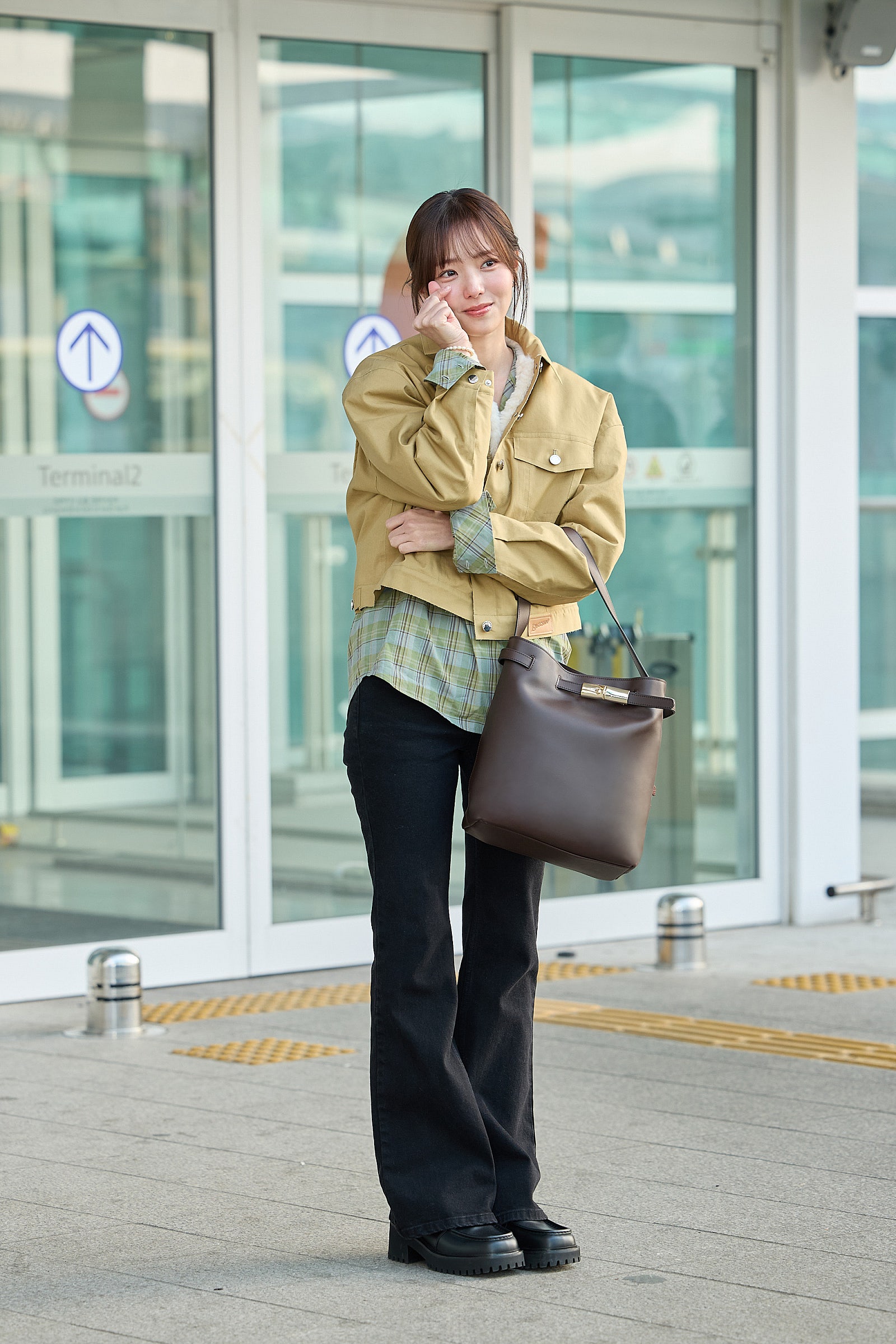 채수빈 공항패션