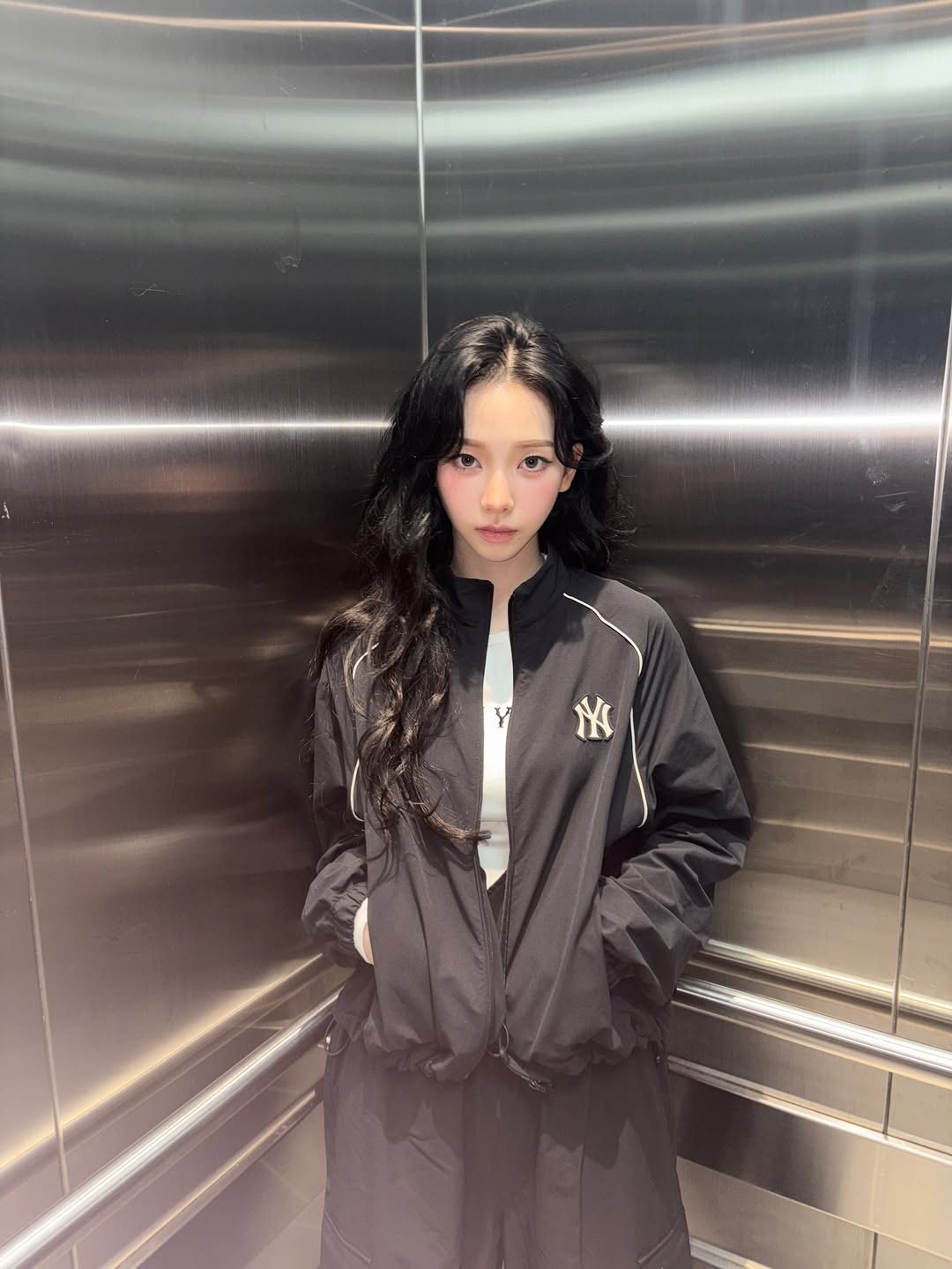 mlb 모자 쓴 카리나