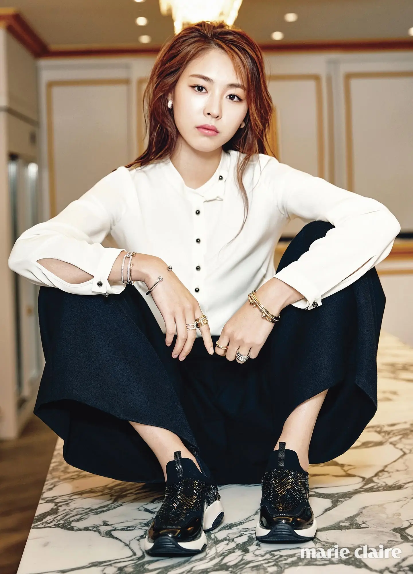 이연희 마리끌레르 6월호 화보.jpg