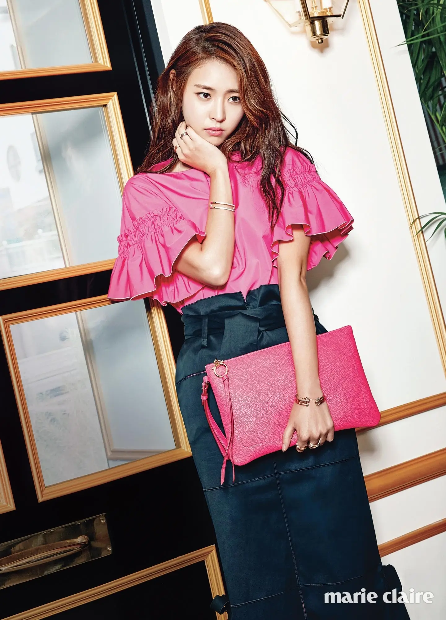 이연희 마리끌레르 6월호 화보.jpg