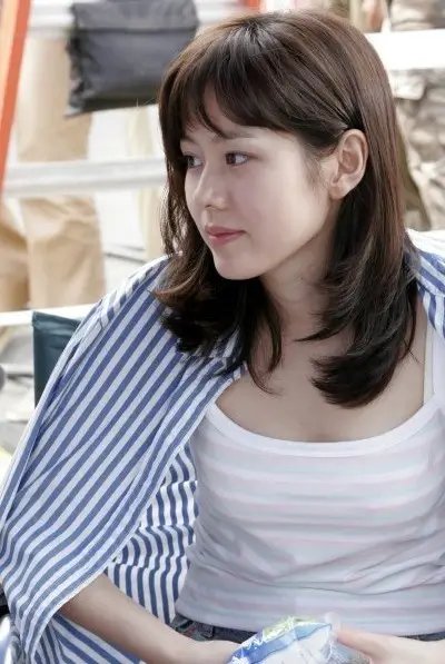 일상 속 손예진 완벽한 미모·몸매