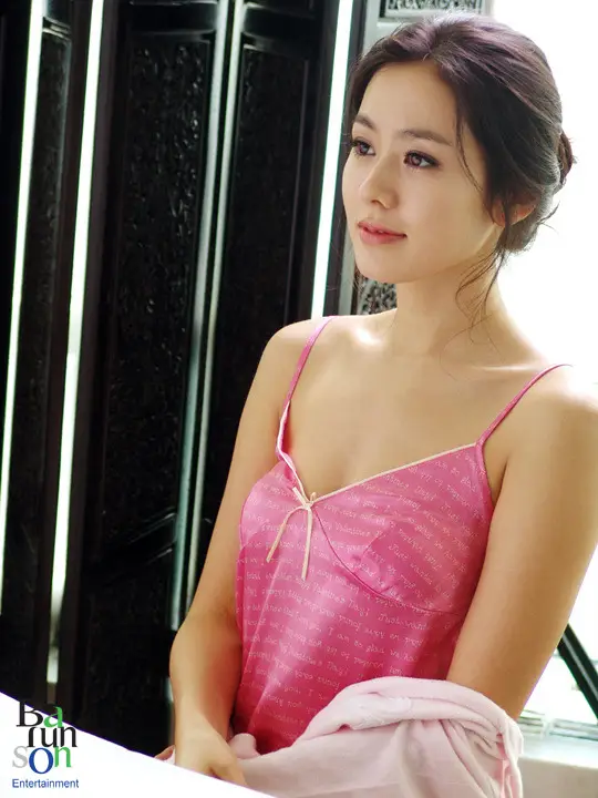 일상 속 손예진 완벽한 미모·몸매