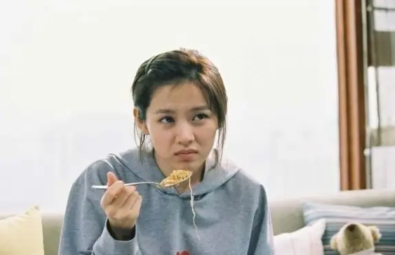 일상 속 손예진 완벽한 미모·몸매