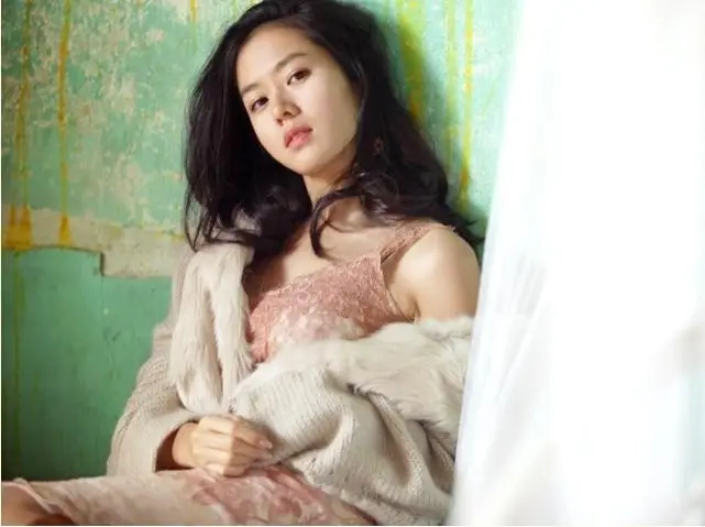 일상 속 손예진 완벽한 미모·몸매