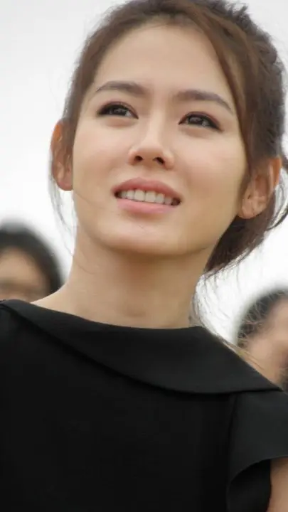 일상 속 손예진 완벽한 미모·몸매