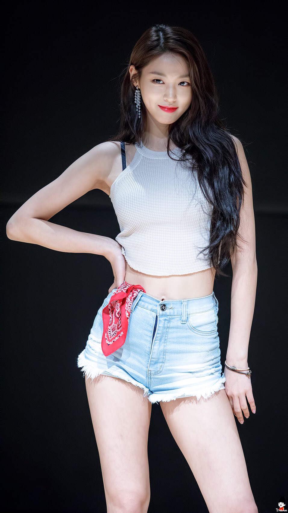 정말정말 이쁘게 나온 설현 사진.jpg