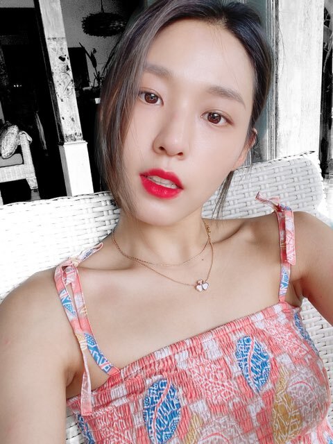 #설현 셀카