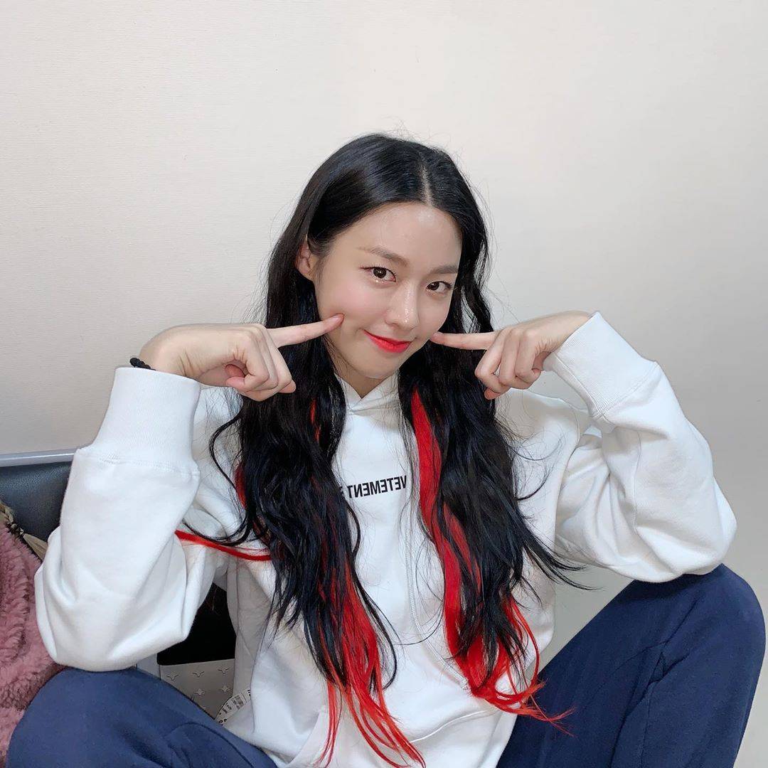 오늘자 설현.insta