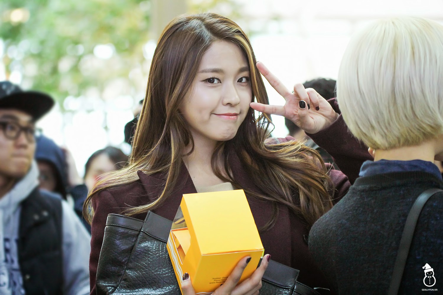 141026 인천공항 출국 설현 직찍 by seolhyun.kr
