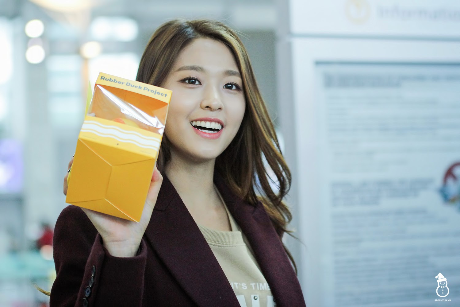 141026 인천공항 출국 설현 직찍 by seolhyun.kr