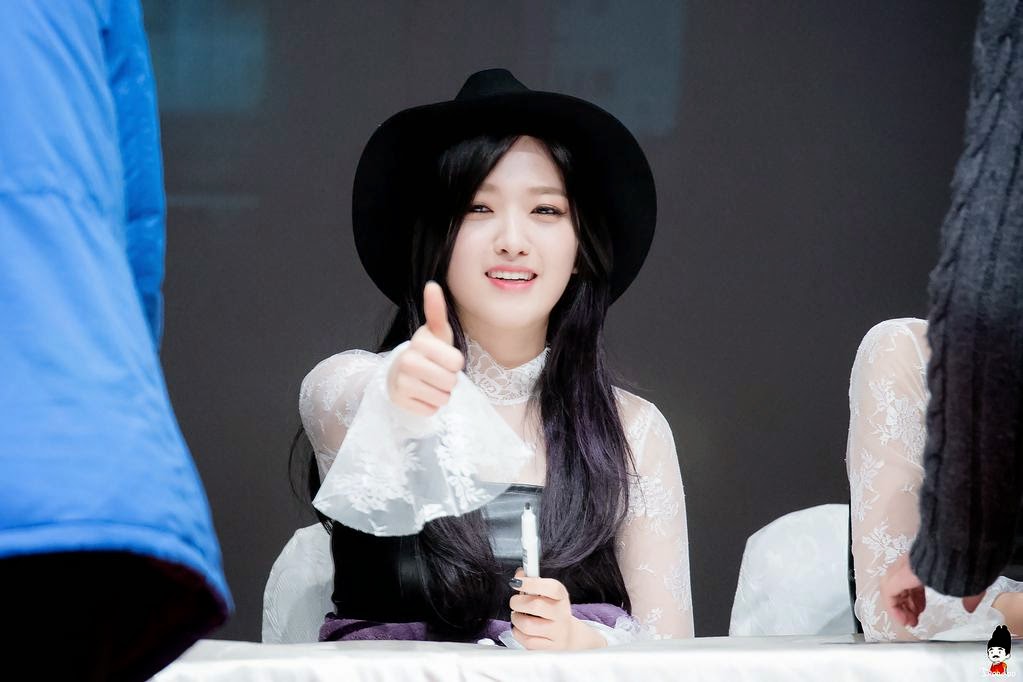 141121 AOA 신촌 팬사인회 직찍 by @DooDoo