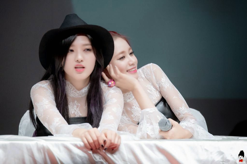 141121 AOA 신촌 팬사인회 직찍 by @DooDoo