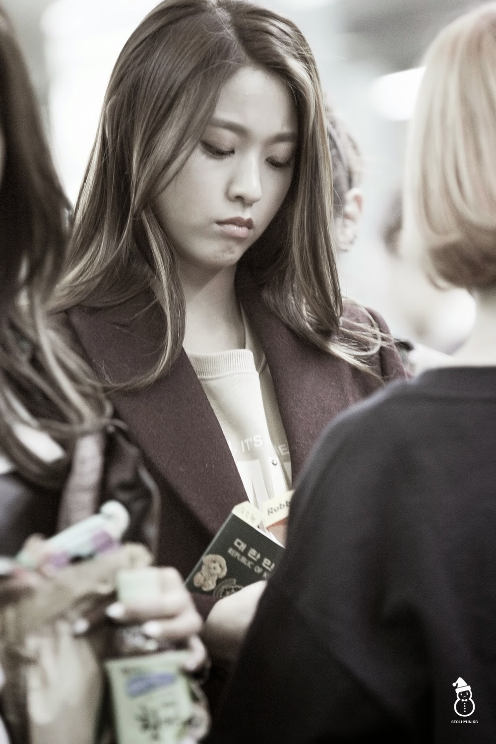 141026 인천공항 출국 설현 직찍 by seolhyun.kr
